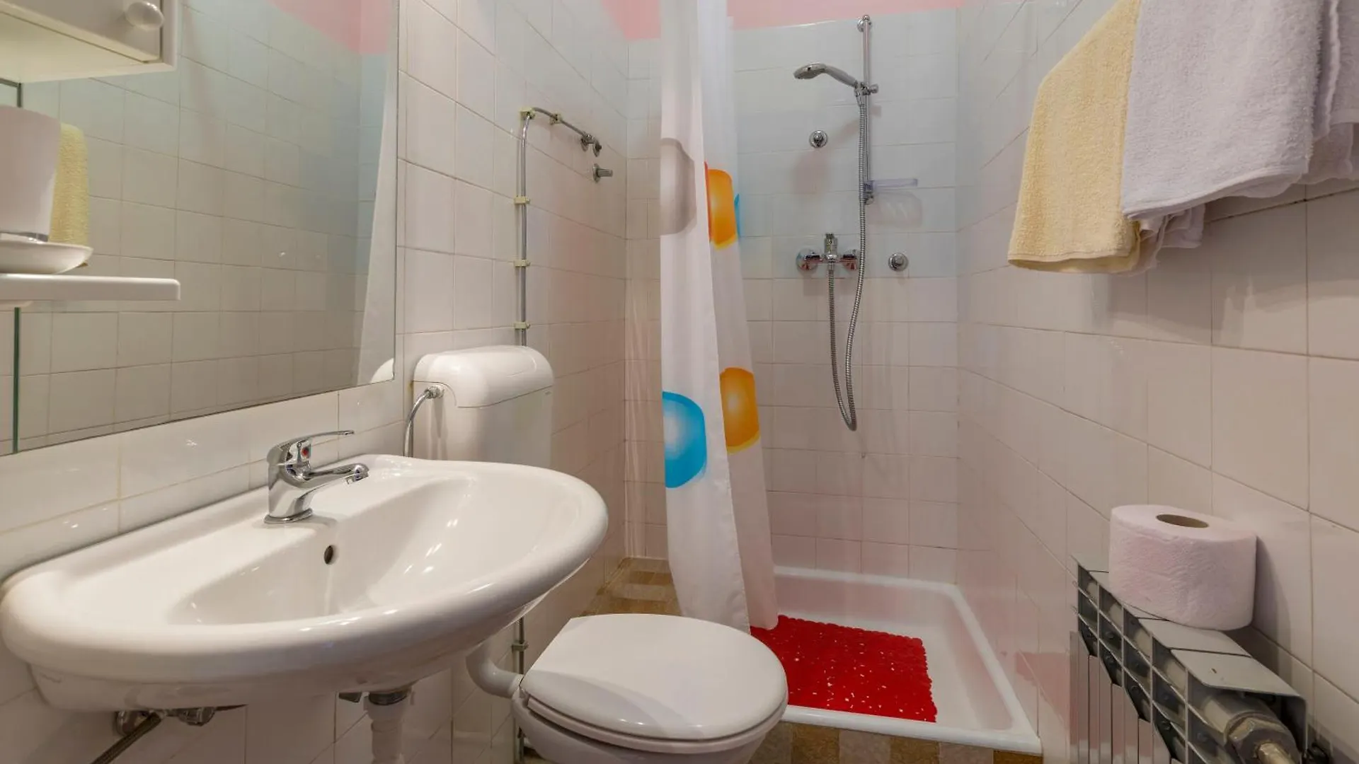 Apartments And Rooms Dotli Selce 0*,