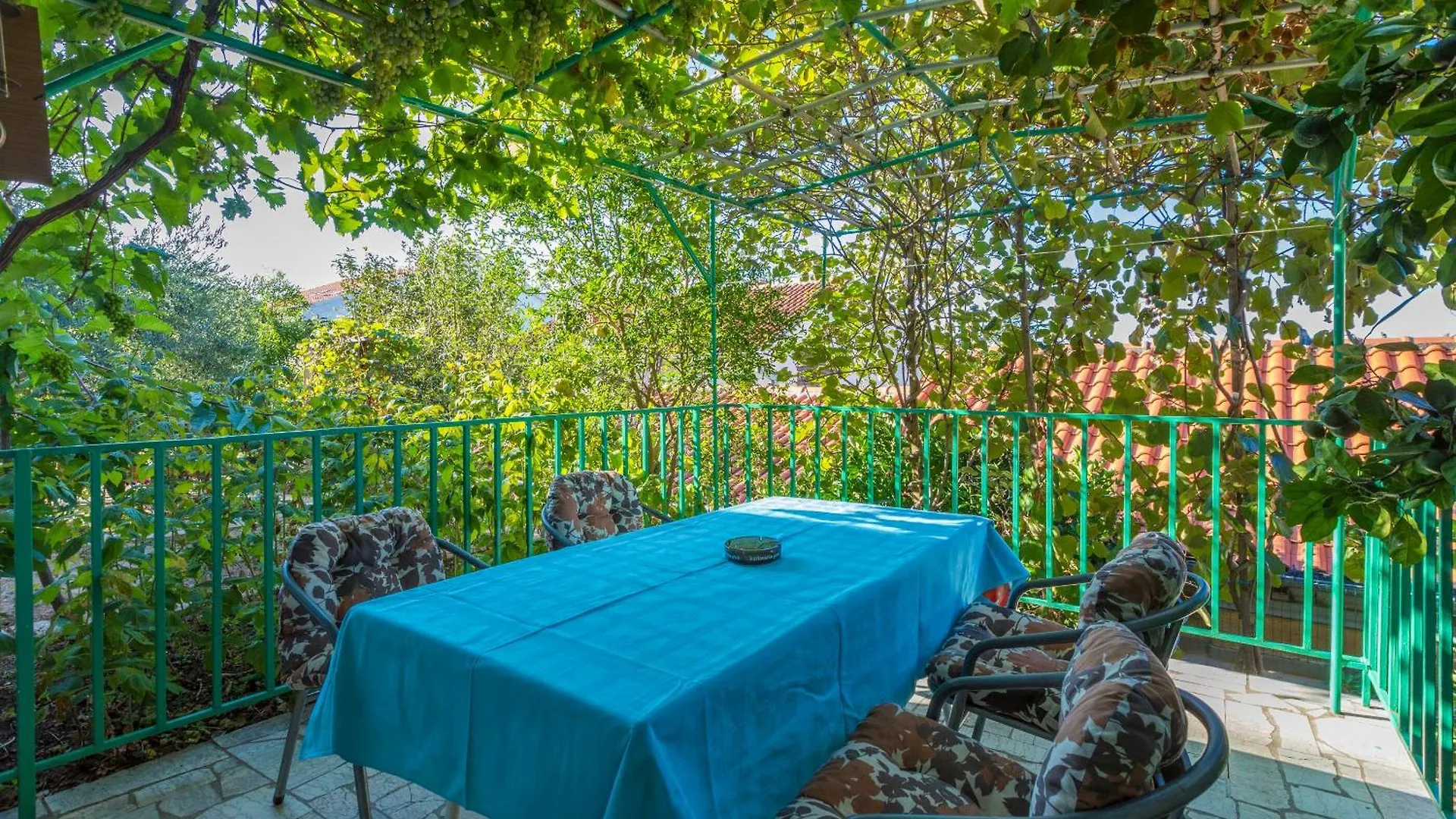 Apartments And Rooms Dotli Selce Holiday home