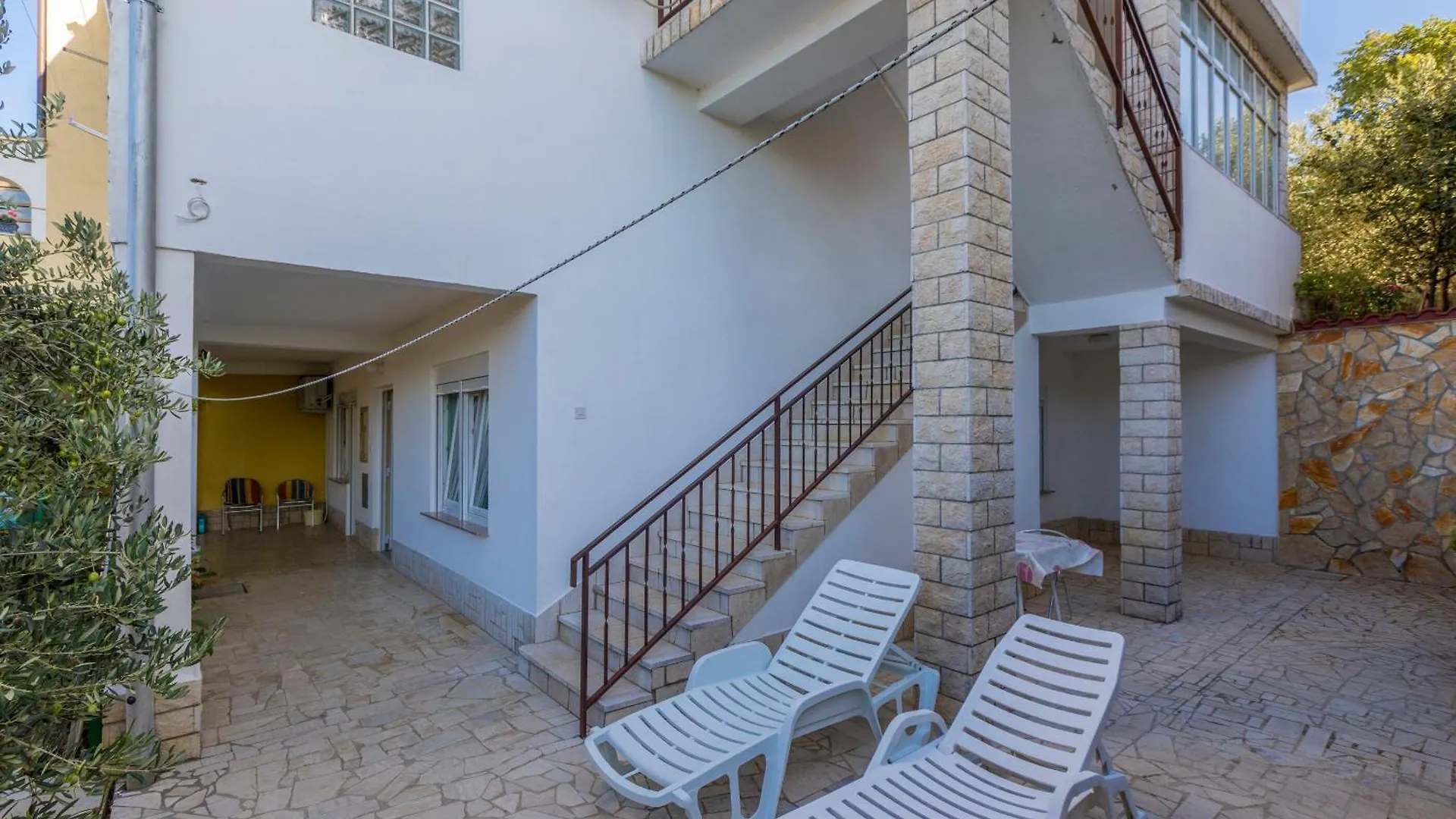 Apartments And Rooms Dotli Selce