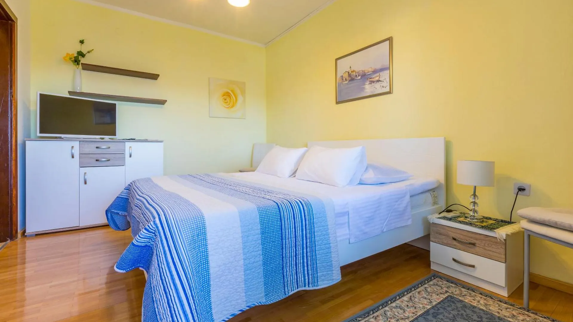 Apartments And Rooms Dotli Selce